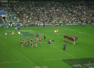 Kiwis perform Haka at 2008 RLWC